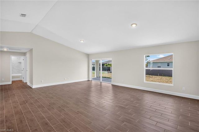 1131 NW 14th TER, Cape Coral, FL 33993
