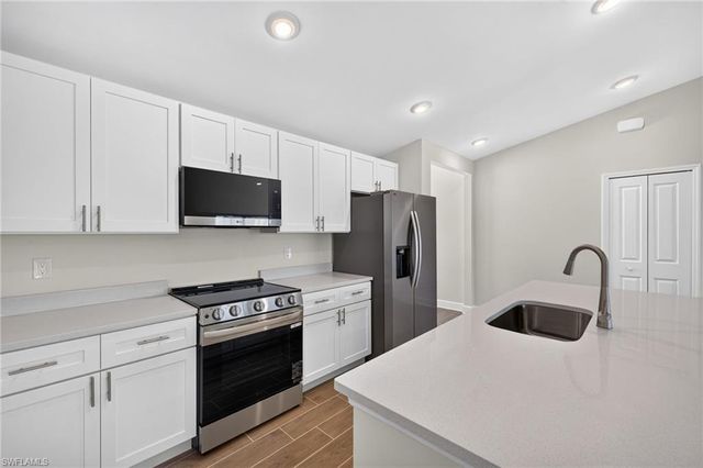 1131 NW 14th TER, Cape Coral, FL 33993