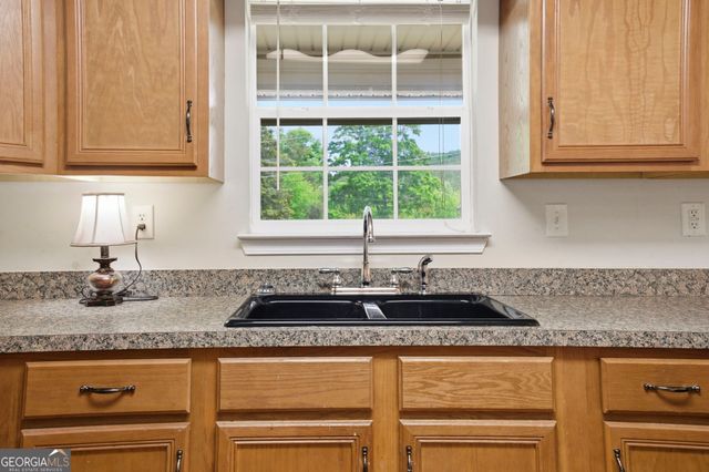 12 Whispering Pines Road NE, Rome, GA 30161