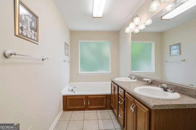 12 Whispering Pines Road NE, Rome, GA 30161