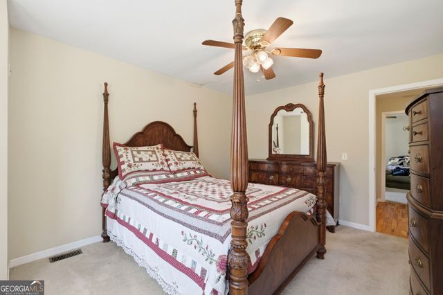 12 Whispering Pines Road NE, Rome, GA 30161