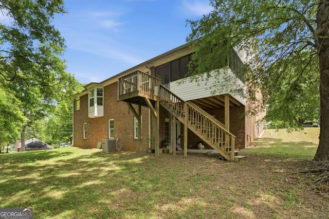 12 Whispering Pines Road NE, Rome, GA 30161