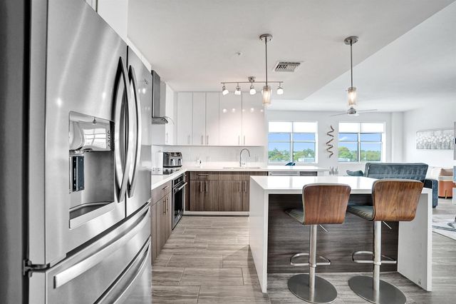 236 SE 5th Avenue 312, Delray Beach, FL 33483