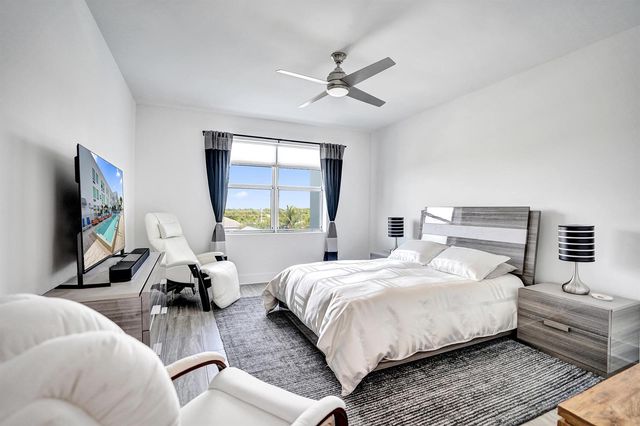 236 SE 5th Avenue 312, Delray Beach, FL 33483