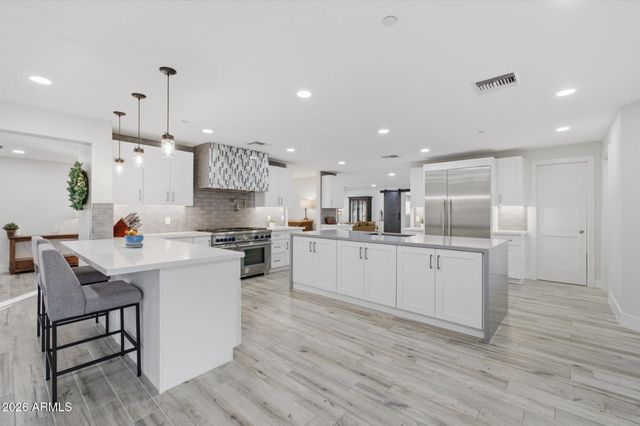 6737 N 60TH Street, Paradise Valley, AZ 85253