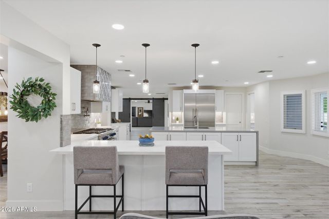 6737 N 60TH Street, Paradise Valley, AZ 85253