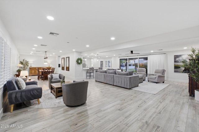 6737 N 60TH Street, Paradise Valley, AZ 85253