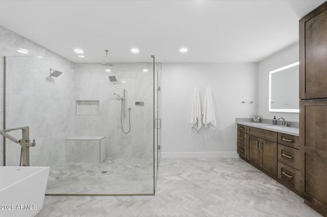 6737 N 60TH Street, Paradise Valley, AZ 85253