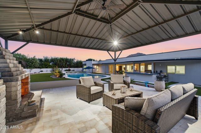 6737 N 60TH Street, Paradise Valley, AZ 85253