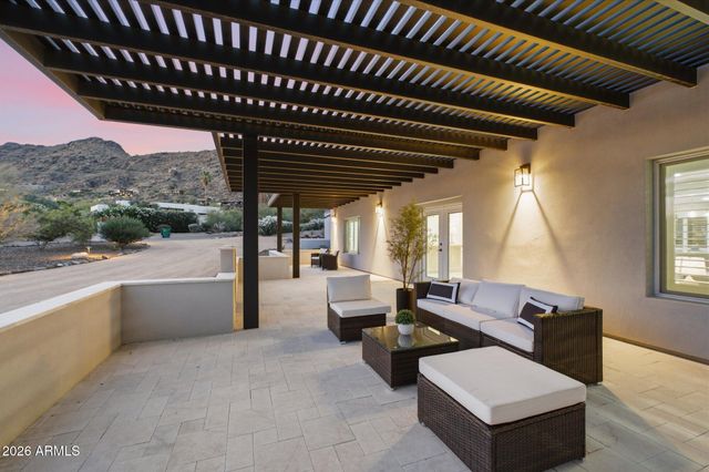 6737 N 60TH Street, Paradise Valley, AZ 85253
