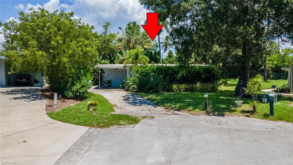 2928 Hawthorne CT, Naples, FL 34104