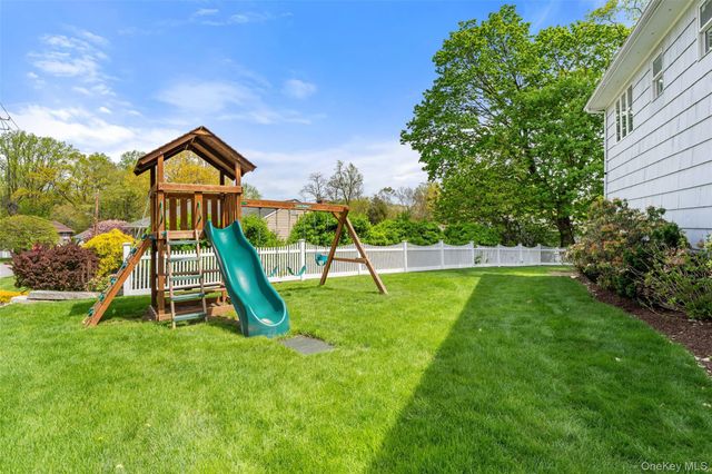 99 Donnybrook Road, Scarsdale, NY 10583