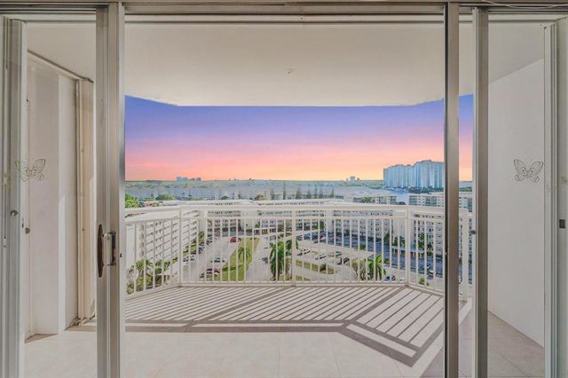 18031 Biscayne Boulevard 1104, Aventura, FL 33160