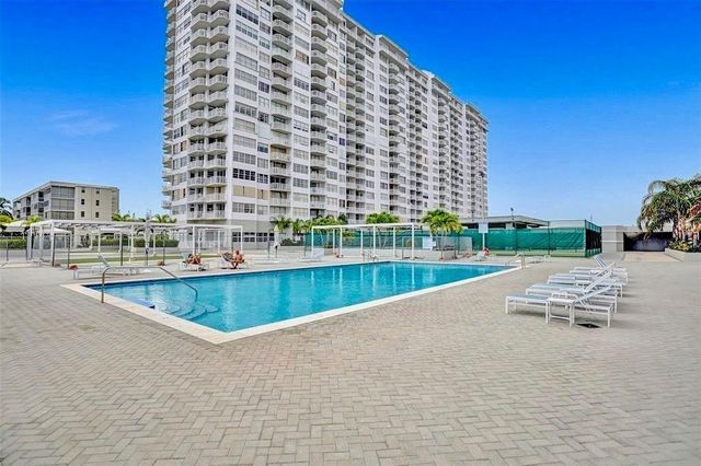 18031 Biscayne Boulevard 1104, Aventura, FL 33160