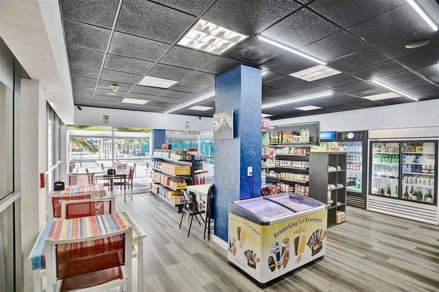 18031 Biscayne Boulevard 1104, Aventura, FL 33160