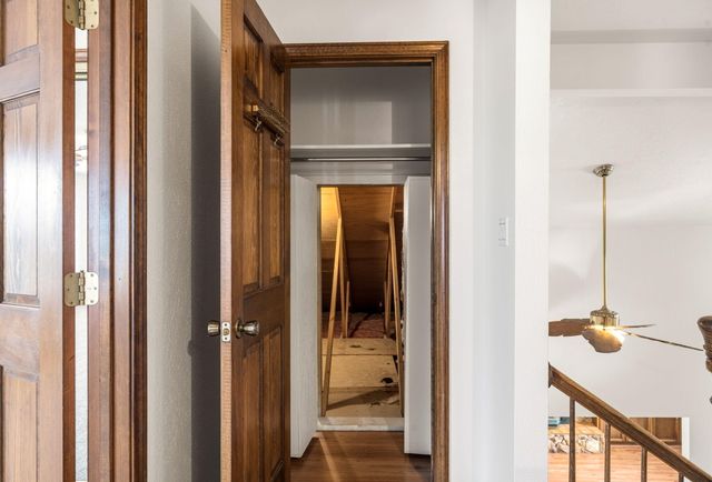 5801 Flor Del Rey NW, Albuquerque, NM 87120