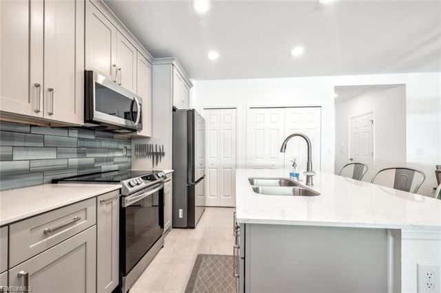 14195 Oviedo PL, Fort Myers, FL 33905