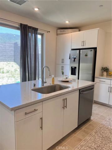 16032 Sunny Court, Fontana, CA 92336