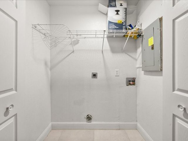 811 Green Pastures Drive, Cedar Hill, TX 75104