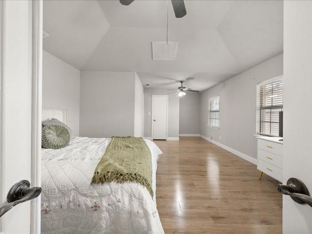 811 Green Pastures Drive, Cedar Hill, TX 75104