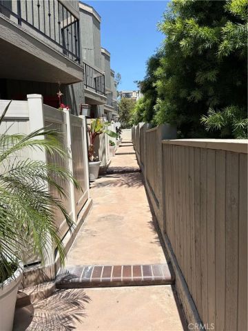 2601 E 19th 25, Signal Hill, CA 90755