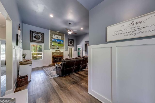 235 Mountain Creek Drive, Pendergrass, GA 30567