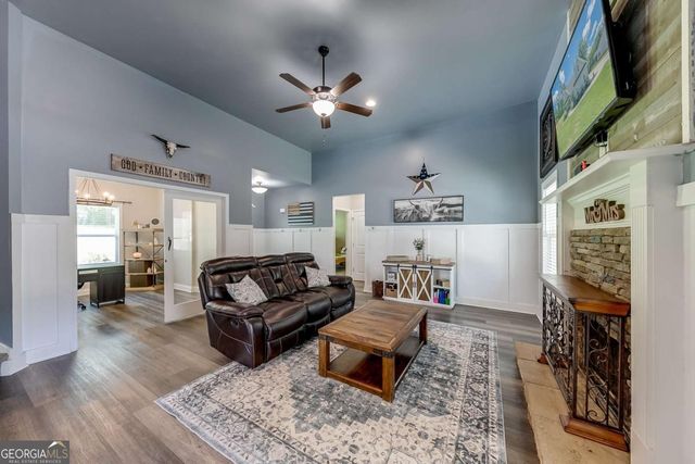 235 Mountain Creek Drive, Pendergrass, GA 30567