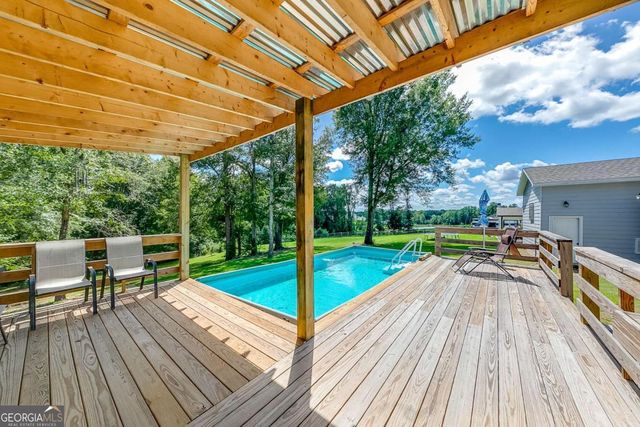 235 Mountain Creek Drive, Pendergrass, GA 30567