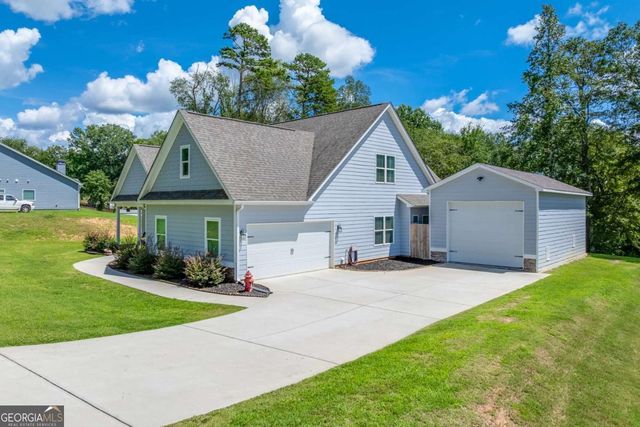 235 Mountain Creek Drive, Pendergrass, GA 30567