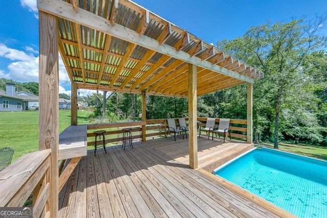 235 Mountain Creek Drive, Pendergrass, GA 30567