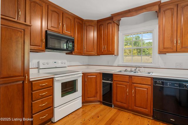 394 Cove Rd, Shelbyville, KY 40065