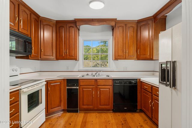 394 Cove Rd, Shelbyville, KY 40065