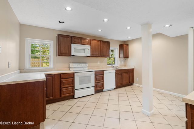 394 Cove Rd, Shelbyville, KY 40065