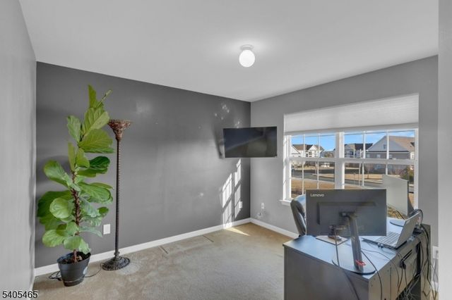 9 Schwartz Ct, Franklin Twp., NJ 08873