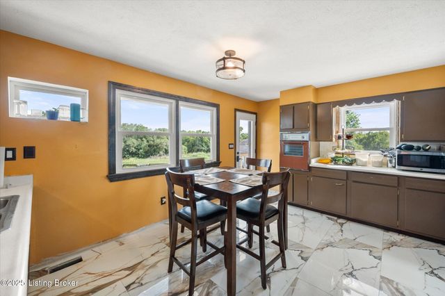 1204 Scott Station Rd, Shelbyville, KY 40065