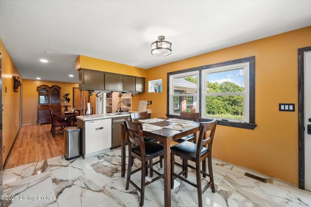 1204 Scott Station Rd, Shelbyville, KY 40065