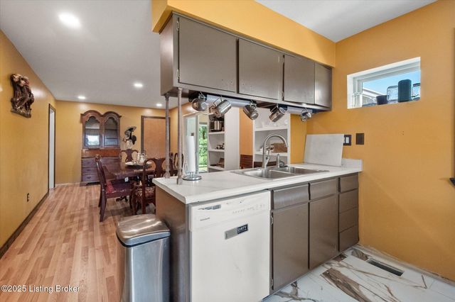 1204 Scott Station Rd, Shelbyville, KY 40065