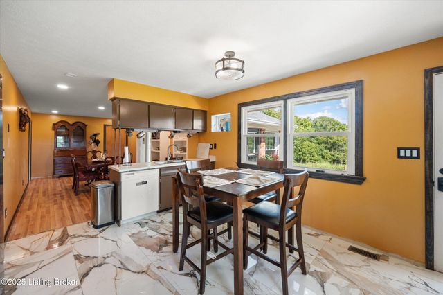 1204 Scott Station Rd, Shelbyville, KY 40065