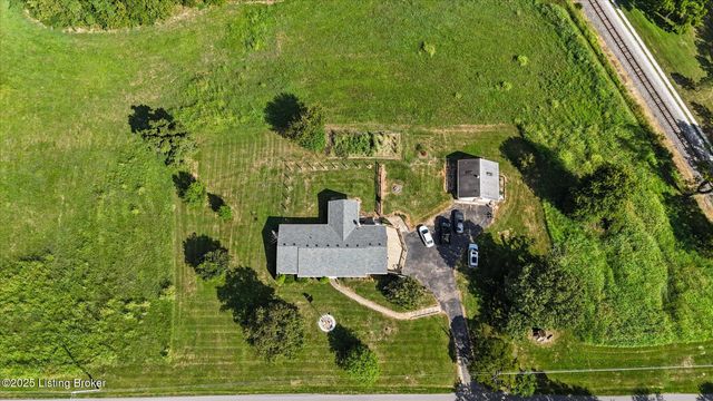1204 Scott Station Rd, Shelbyville, KY 40065