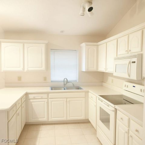 1925 Gardner AVE, Lehigh Acres, FL 33936