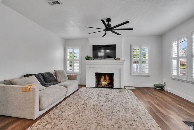 206 S 100 W, Bountiful, UT 84010