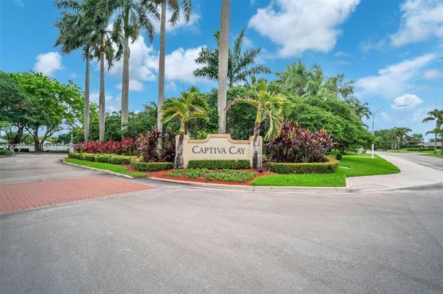 2163 Bay Ct, Weston, FL 33326