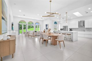 2163 Bay Ct, Weston, FL 33326