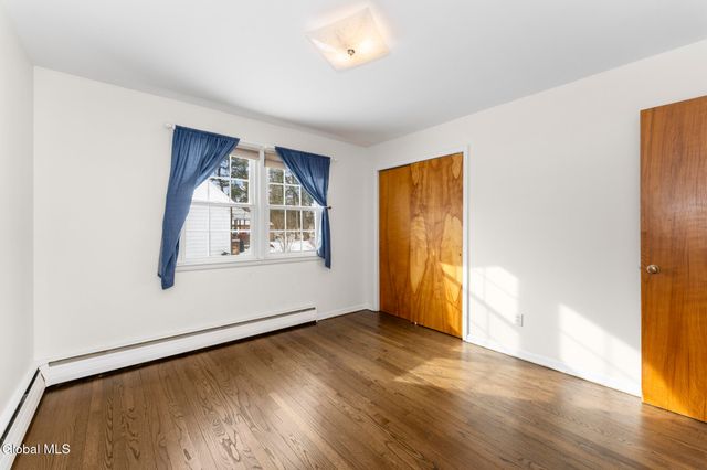 6 Maple Ridge Avenue, Schodack, NY 12061