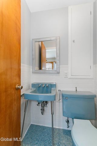 6 Maple Ridge Avenue, Schodack, NY 12061