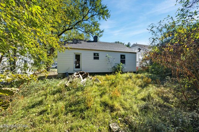 2009 Seminole Ave, Knoxville, TN 37915