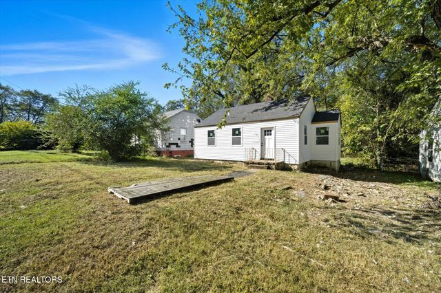 2009 Seminole Ave, Knoxville, TN 37915