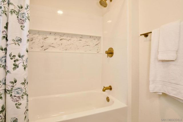 12525 Julian Avenue, Lakeside, CA 92040