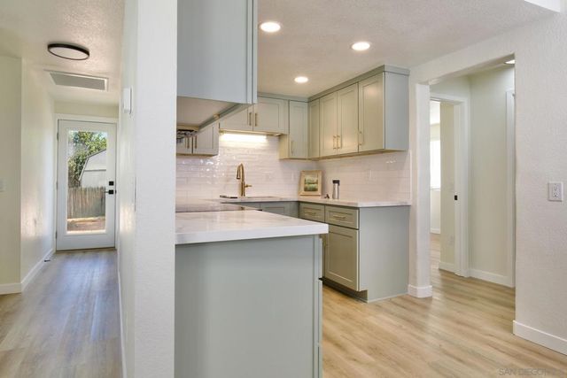 12525 Julian Avenue, Lakeside, CA 92040