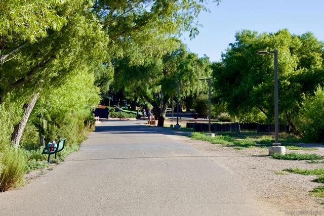 12525 Julian Avenue, Lakeside, CA 92040